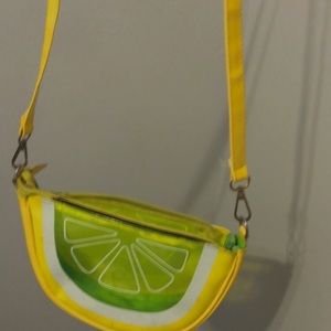 So it’s a amazing lemon bag but I am selling it cause it’s not my style anymore